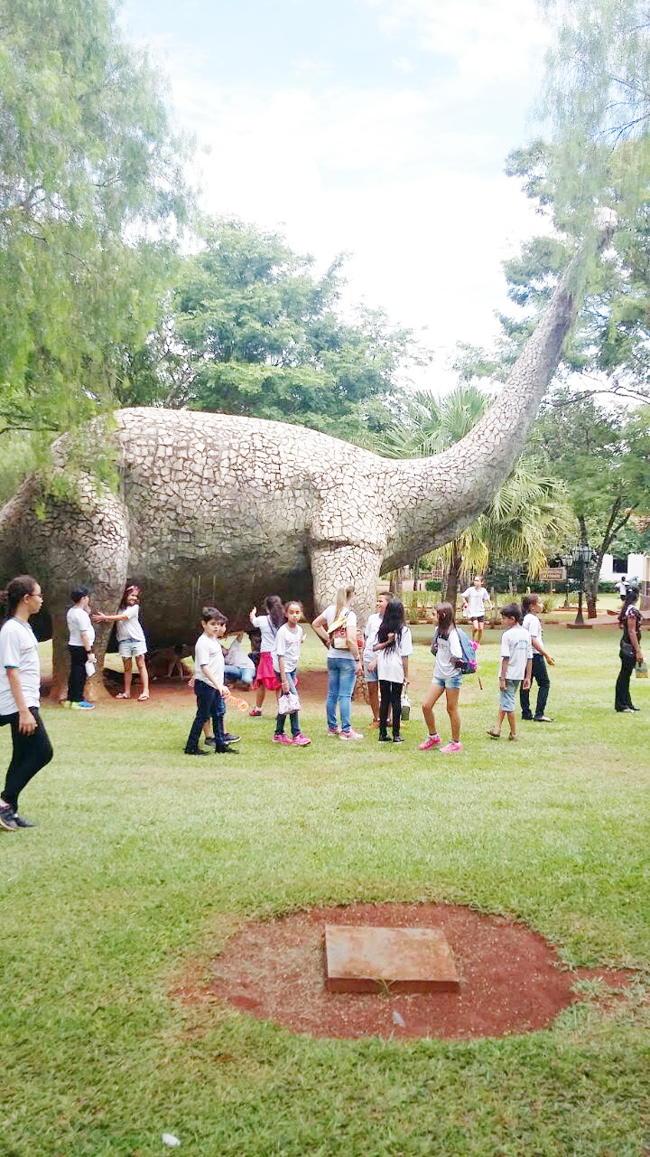 Estudantes da Escola “Josino” visitam Museu dos Dinossauros - Tribuna de  Ituverava