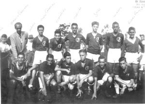 Foto de 1947, do Ituverava Esporte Clube, no campo da Associação Atlética Ituveravense. o técnico Joaquim Cassiano, José Raul Chiconelli, Adonis Andréo Coneça, Celso Carneiro, Orcalino Franco, Jesus Rodrigues (“Capucha”), Roberto Amendola (“Grilo”), Wilson Cordaro, o goleiro Rubens França, João Pugliani (“Pavão”), Irineu Alexandre (“Teixeirinha”), Devail Antônio Ciconeli, Fábio Bombig, Amilton Rodrigues (“Garoa”) e Walter Peralta Cunha (“Cambão”)
