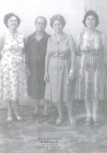 Fotos dos anos 70, da família Barbosa. (1) a mãe, Maria Francisca Amadeu, casada com Adelino Ferreira Barbosa, (2) Terezinha Barbosa Macedo, casada com José de Freitas Macedo (“Zito”), (3) Benedita Calixta Barbosa, casada com Otáclito Barbosa e (4) Maria Aparecida Ferreira Barbosa