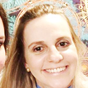 ALESSANDRA
Dia 26 de setembro, comemorou aniversário, a esteticista Alessandra Cabrini. Ela recebe os parabéns dos pais Wagner Cabrini e Tereza Brunheroti Cabrini, dos irmãos Carlos César Cabrini, José Fernando Cabrini e Luciana Cabrini, da cunhada, sobrinhos, amigos e familiares