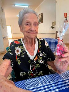 Laura de 
Lourdes Pinto 
Faleceu dia 11 de agosto, aos 86 anos, a cabeleireira aposentada Laura de Lourdes Pinto. São seus pais José Luiz Pinto e Gercina Guimaraes Pinto (ambos falecidos) e irmãos Paulino Guimarães Pinto (in memoriam), casado com Conceição Aparecida dos Santos Pinto (in memoriam) e Rita de Cássia Sanches, casada com Nelson Sanches. São seus sobrinhos José Antônio dos Santos Pinto  (“Cabo Zé”), Paulo César dos Santos Pinto, Célia Regina dos Santos Caetano, Mariângela Sanches Zietlow, Marilena Sanches, Nelson Sanches e Osmar Sanches.
