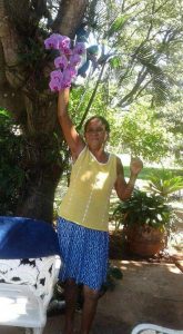 GLÓRIA APARECIDA DE OLIVEIRA (“GLORINHA”) 
Faleceu dia 17 de março, aos 71 anos, Glória Aparecida de Oliveira Carvalho (“Glorinha”), casada com Vicente Francisco de Carvalho. São seus filhos Sidnei Francisco de Carvalho, casado com Luciana; Marcelo Oliveira Carvalho, casado com Áurea; Liliane de Oliveira Carvalho, casada com Marco Antônio de Oliveira (in memoriam); Anderson Franco de Carvalho, casado com Elizângela; Leandro Francisco de Carvalho, casado com Cidinha; Lilian de Oliveira Carvalho, casada com Maickon e Edmilson de Oliveira Carvalho casado com Graciele. Filha de Antônio Francisco Carvalho e Geralda Gonçalves de Carvalho, ela deixa 46 netos e 20 bisnetos.
