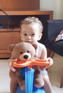 JOÃO LUCAS
Comemora aniversário, dia 12 de abril, o garotinho João Lucas Garcia Galdiano da Silva. Ele é filho de Fúlvio Francis Galdiano da Silva e Daniela Garcia Pinto e tem o irmão Carlos Eduardo García Galdiano da Silva. São seus avós, Luciano Francisco da Silva e Terezinha Gusson Galdiano Silva e José Antônio dos Santos Pinto (“Cabo Zé”) e Maria Rita Pacheco Garcia. Ele recebe parabéns dos pais, dos avós, tios, padrinhos e dos primos, Gabriel, Mariah, Rafael, Anna Clara, Manuela e Miguel, dos familiares e amigos
