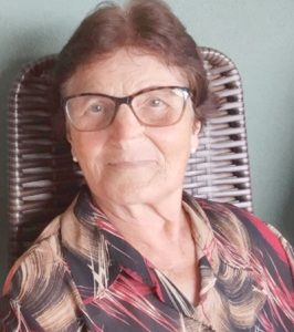 Maria das Dores Ferrato Ataíde de Sousa
Faleceu dia 18 de abril, aos 80 anos, Maria das Dores Ferrato Ataíde de Sousa, viúva de Antônio Ataíde de Sousa. São seus filhos Robinson Ferrato de Sousa, casado com Cristiane Aparecida de Oliveira Ferrato de Sousa; Renato Ferrato de Sousa; Ricardo Ferrato de Sousa, casado com Luciane Sakamoto Yoneda de Sousa; Giovana Ferrato de Sousa Andrade, casada com José Francisco da Silva Andrade, netos Rafael Silva Ferrato de Sousa, casado com Júlia Mazeti de Oliveira Ferrato; Isabella de Oliveira Ferrato de Sousa; Maria Eduarda de Oliveira Ferrato de Sousa; José Francisco da Silva Andrade Filho; Leonardo Ataíde de Sousa Andrade; Luiz Otávio Costa Ferrato e bisneta Maria Cecília Mazeti Ferrato. Ela é filha de João Ferrato e Marina Ana Ferrato (ambos falecidos) e são seus irmãos Cacilda Ferrato Tavares, casada com Heitor Tavares (in memoriam); Sônia Aparecida Pimentel Dutra, casada com José Dutra; Valter Pimentel (in memoriam), casado com Fátima Donizete Furlam Pimentel, Luiz César Pimentel, casado com Aparecida Pitta de Aguiar Pimentel; Ecir Pimentel, casado com Cláudia Chechia Pimentel e Ivone Ferrato (in memoriam).