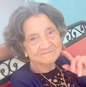 Maria Dirce Santarosa dos Santos
Faleceu dia 13 de maio, aos 84 anos, Maria Dirce Santarosa dos Santos, viúva de Antônio Pereira dos Santos. São seus filhos Maria Suzete, casada com Dinamérico; Izabel Aparecida, casada com Marco Aurélio; Rita Beatriz, casada com Luiz Gustavo e Andréia, casada com Jeferson, netos João Gabriel, José Francisco, Marco Antônio, Pedro, João Paulo, Tiago, André, Mateus, Lucas, Emanuel, Miguel, Davi e Ana, e bisneta Maria Tereza. Ela é filha de 
João Santarosa e Rosa Ferrari.
