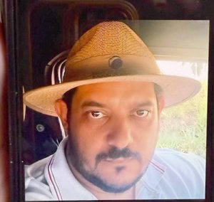 Edvaldo
Rodrigues Pugas
Faleceu dia 5 de setembro, aos 42 anos, Edvaldo Rodrigues Pugas, casado com Flávia Silva Monteiro Pugas. São seus filhos Ellen, Eloise e Alice, netos Tabata, Manoel e Raquel. Ele é filho de Erasmo Pereira Pulgas e Irani do Carmo Rodrigues Pulga, e são seus irmãos Everaldo Rodrigues Pugas e Edìlson Rodrigues Pugas.
