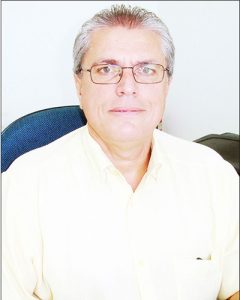 CLAUDEMIR
Dia 11 de outubro, comemora aniversário, o corretor de seguros Claudemir da Silva. Ele recebe os parabéns da esposa Maria Alice Ferreira da Silva, dos filhos Ana Paula Ferreira Silva Barbosa e Rodrigo Ferreira Silva, das netas Maria Eduarda Ferreira Silva Barbosa e Rafaela Ferreira Silva Barbosa, dos familiares e amigos