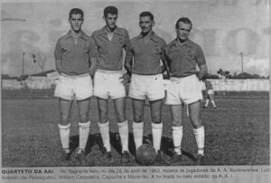 Em foto de 28 de abril de 1963, atletas que jogavam pela Associação Atlética Ituveravense: (1) Luiz Antônio (de Pedregulho), (2) William Abdala (“Carpideira”) (in memoriam), (3) Jesus Rodrigues (“Capucha”) (in memoriam) e (4) Paulo Nunes (“Macarrão”)