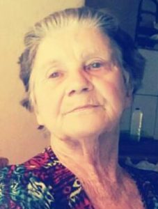 Zenaide Ferreira de Melo Avelar
Faleceu aos 86 anos, dia 28 de junho, Zenaide Ferreira de Melo Avelar “Dona Nena”, viúva de José Barbosa Avelar. São seus filhos Luís Agusto de Melo Avelar (in memoriam), casado coM Sônia Regina Ribeiro de Melo Avelar; Paulo César de Melo Avelar, casado com Vera Lúcia Costa Rosa Ribeiro, e netos Diogo Augusto de Melo Avelar, Glauber Augusto de Melo Avelar, Gleison Roberto de Melo Avelar e Glauce Cristina de Melo Avelar Franco. Filha de Jeronimo Ferreira de Melo e Plauzina Maria do Nascimento, são seus irmãos Zélia Ferreira de Melo; José Ferreira de Melo, casado com Terezinha de Jesus de Melo e Maria Ferreira de Melo Silva (“Tia Zita”). 
