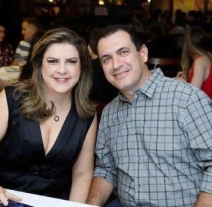 Mariana
Comemora aniversário, dia 22 de agosto, Mariana Ribeiro Brunherotti Pereira, casada com Ricardo Alves Pereira. Ela recebe os parabéns do esposo, dos filhos João Pedro e Luiza, dos pais Sérgio Brunherotti e Maria Lúcia Ribeiro Brunherotti, da irmã Fabiana Ribeiro Brunherotti, dos familiares e amigos