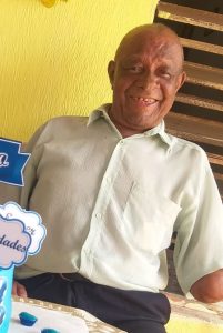 José Geraldo 
de Melo 
(“Sr. Geremias”) 
Faleceu dia 20 de dezembro, aos 81 anos, José Geraldo de Melo (“Sr. Geremias”), casado com Andrelina Bárbara da Silva Melo. São seus filhos Wilson Alves de Melo (in memoriam), casado com Maria Lúcia; Nelson Alves de Melo, casado com Clélia; Baltazar da Silva Melo (in memoriam); Hélio da Silva Melo, casado com Perpétua Marluce e Nilza da Silva Melo, casada com Maurício; netos Guilherme, Bárbara, Pâmela, Vitor, Isabela, Wilson Júnior; bisnetas Cecília e Heloísa. Filho de Geraldo Alves de Melo e Ana Socorro de Melo, são seus irmãos Expedito, Carmem, Irani, Luiz Antônio e Irene.

