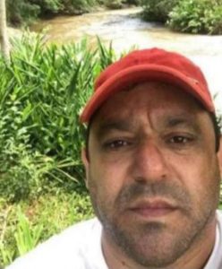 A morte é uma pétala que se solta da flor e deixa uma eterna saudade no coração. Aqueles que amamos nunca morrem, apenas partem antes de nós.
Superar o falecimento de quem amamos é difícil, mas Deus estará ao nosso lado e dará amparo à sua dor.

Te amamos, Carla Cristina Mariano Avelar da Silva e Ana Júlia Mariano Silva