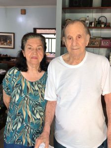 Bijurina
Comemora aniversário, dia 26 de janeiro, Maria Auxiliadora Nogueira Bombig (“Bijurinha”), esposa do cartorário aposentado Fábio Bombig. São seus filhos Maria Teresa Nogueira Bombig; Fábio Bombig Júnior, casado com Vânia Silveira Rezende Bombig; Rossana Nogueira Bombig Terreri, casada com Ernesto Terreri Neto; Fabíola Nogueira Bombig Teles Franco, casada com José Dirceu Teles Franco; Vitor Bombig; Valéria Nogueira Bombig Tosta, casada com Max Ricardo Rodrigues Tosta; Rogério Bombig, casado com Lígia Betini Pires Bombig, Maria Auxiliadora Nogueira Bombig Bonamichi (“Pati”), casada com Otacílio Bonamichi Júnior e Renina Coeli Nogueira Bombigue (in memoriam). Bijurinha recebe os parabéns do esposo, dos filhos, das noras e genros, dos netos, bisnetos, familiares e amigos