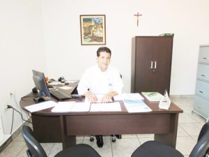 LUQUE
Comemora aniversário, dia 26 de janeiro, o superintendente da Fundação Educacional de Ituverava, Luís Olavo Alves (“Luque”). Ele recebe os parabéns da esposa, Raquel Nogueira Ignácio Alves, dos filhos Ana Carolina Inácio Alves e Luís Olavo Alves Filho, dos familiares e amigos