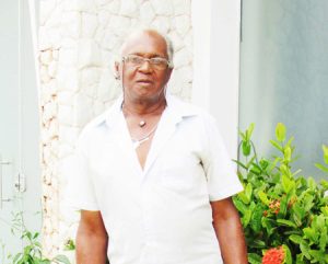 SILVINO 
Dia 22 de fevereiro, comemora aniversário, Silvino Silva Santos (“Açúcar”). Ele recebe os parabéns dos familiares e amigos
