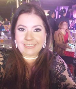 GABRIELA 
Dia 26 de março, comemora aniversário, Gabriela Martins Alves Ferreira, filha de Hélio Alves Ferreira e Siri Edna Martins Alves Ferreira (in memoriam). Ela recebe os parabéns do pai, do irmão, Hélio Martins Alves Ferreira, da cunhada, Carla Custódio Araújo, da sobrinha, Alícia Martins Ferreira de Araújo, dos padrinhos, Tina e José Luiz Alves Cassiano, dos amigos e familiares
