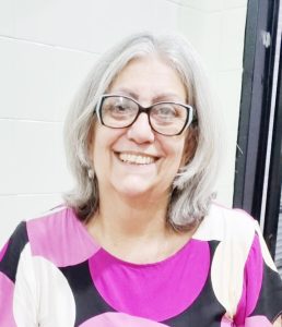 MARIA ALICE 
Dia 22 de março, comemora aniversário, a bancária aposentada Maria Alice Abrahão de Oliveira Martins, casada com Adelino de Jesus Martins (in memoriam). Ela recebe os parabéns das filhas Aline de Oliveira Martins, casada com Rodolfo Nunes Rocha;  Alice de Oliveira Martins Falleiros, casada com Mário Augusto Oliveira Bento Falleiros (“Maro”) e Daniela de Oliveira Martins, casada Rafael Araújo Campos, dos netos Luiz Oliveira Martins Theodoro, Pedro Nunes Rocha, José Martins Falleiros e Miguel  Martins Falleiros, dos familiares e amigos
