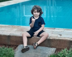 Enzo
Comemora aniversário, dia 17 de outubro, Enzo Miguel Facioli Lopes. Ele recebe os parabéns dos pais Ulisses Rogério Lopes e Camila Facioli Mendes Lopes, dos avós Marlucia Facioli e Iris Rogério Lopes, e José Antônio Lopes, dos familiares e amigos