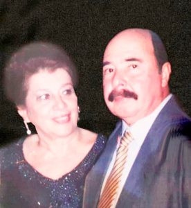 Marlene 
Dia 19 De Outubro, comemora aniversário, Marlene Ribeiro Sandoval Ferreira. Ela recebe os parabéns do esposo, o agropecuarista e engenheiro Agrônomo Bráulio Barbanti Ferreira, dos filhos, a secretária da Educação - Renata Ribeiro Sandoval Ferreira Pagotto, casada com Marcus Augusto Pagotto e Fernando Ribeiro Sandoval Ferreira, casado com Marília Pacanhela Ferreira, dos  netos Gabriel Ribeiro Sandoval Ferreira Pagotto e Matheus Ribeiro Sandoval Ferreira Pagotto, dos filhos familiares e amigos