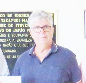 JOSÉ ANTÔNIO (“CABO ZÉ”)
Dia 17 de outubro, comemora aniversário, o bancário aposentado José Antônio dos Santos Pinto (“Cabo Zé”). Ele recebe os parabéns da esposa Maria Rita Pacheco Garcia Pinto, dos filhos Gisele Garcia Pinto; Daniela Garcia dos Santos Galdiano, casada com Fúlvio Francis da Silva Galdiano e Thiago Pacheco Garcia dos Santos Pinto, casado com Fabiana Barbosa Garcia dos Santos, dos netos Ana Clara Godoy Galindo Pacheco dos Santos, Carlos Eduardo Garcia Galdiano, Manuela Garcia Santos, Miguel Henrique Garcia Moreira e João Lucas Garcia Galdiano da Silva, dos familiares e amigos