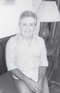 EDSON
Dia 15 de outubro, comemora aniversário, Edson José Beicker (“Edinho  Beicker”), casado com Maria Clara Sampaio Beicker. Ele recebe os parabéns da esposa, do filho Wilker Edson Leite Beicker, da nora Viviane Ribeiro Sandoval Beicker, dos netos Enzo Sandoval Beicker e Rafael Sandoval Beicker, dos familiares e amigos